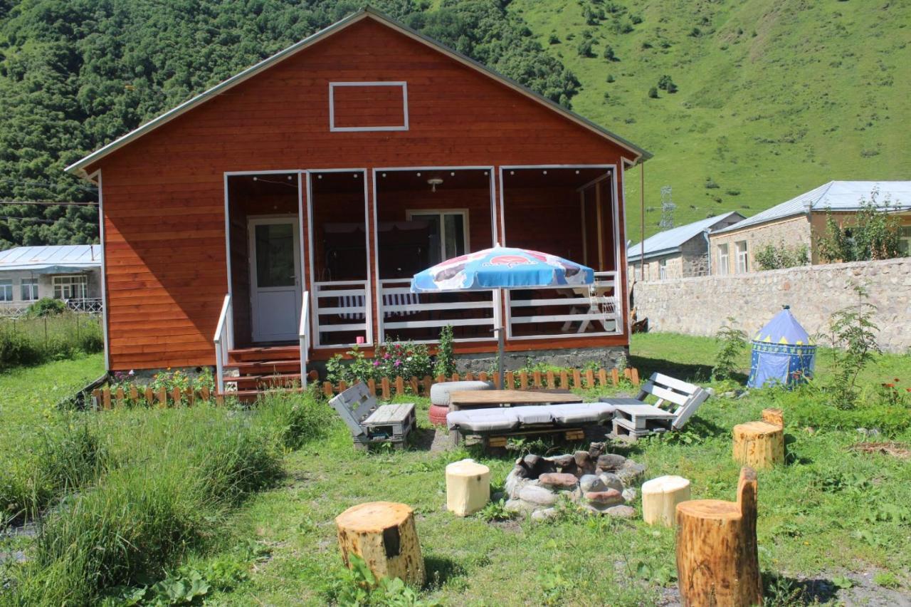 Гостьовий будинок Warm House Степанцмінда Екстер'єр фото